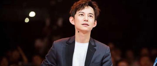 何炅最新八卦爆料,揭秘娱乐圈不为人知的秘密！